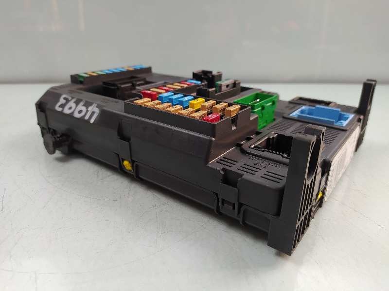 Recambio de caja reles / fusibles para peugeot 2008 (--.2013) style referencia OEM IAM 9807532080  