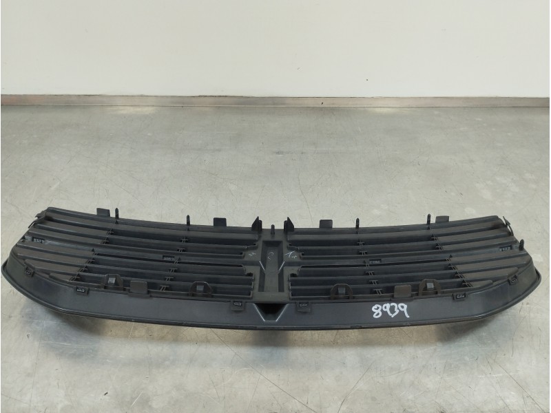 Recambio de rejilla delantera para dodge caliber s referencia OEM IAM   