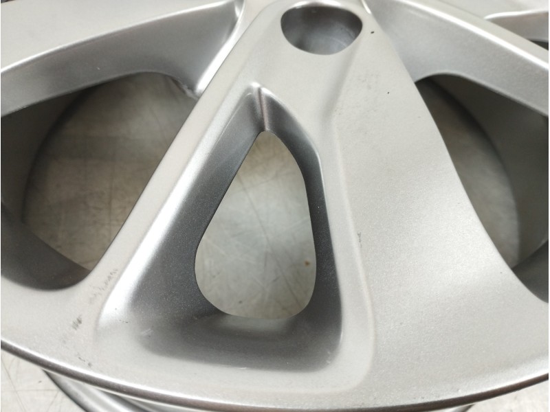 Recambio de llanta para kia optima concept referencia OEM IAM 52910D4150  