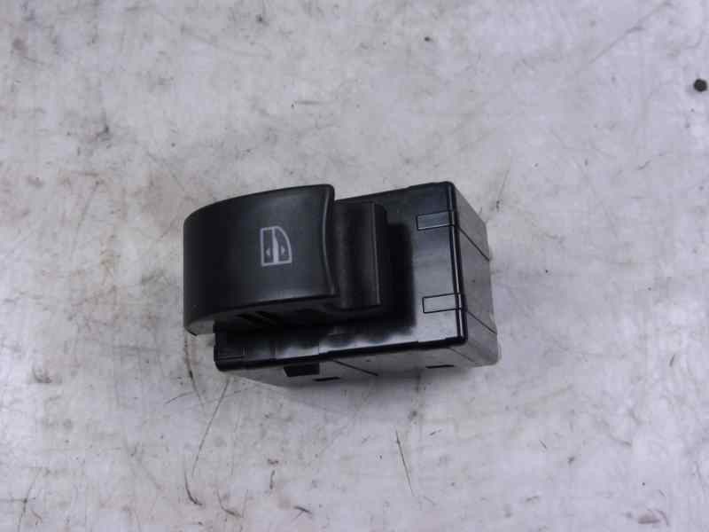 Recambio de mando elevalunas trasero derecho para renault koleos expression referencia OEM IAM 25411JY00A  