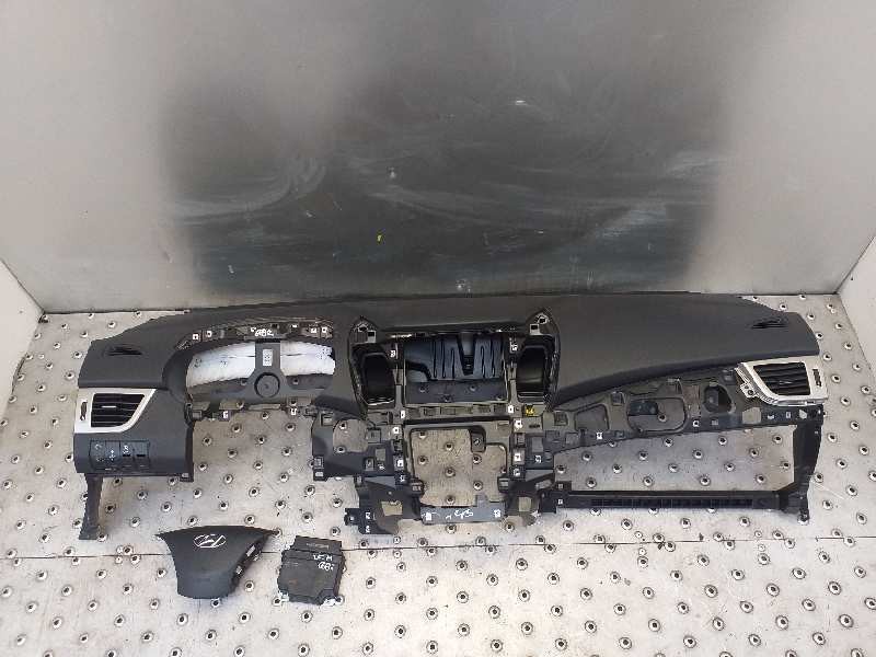 Recambio de kit airbag para hyundai i30 (gd) referencia OEM IAM 56900A6000 95910A6110 84530A6000