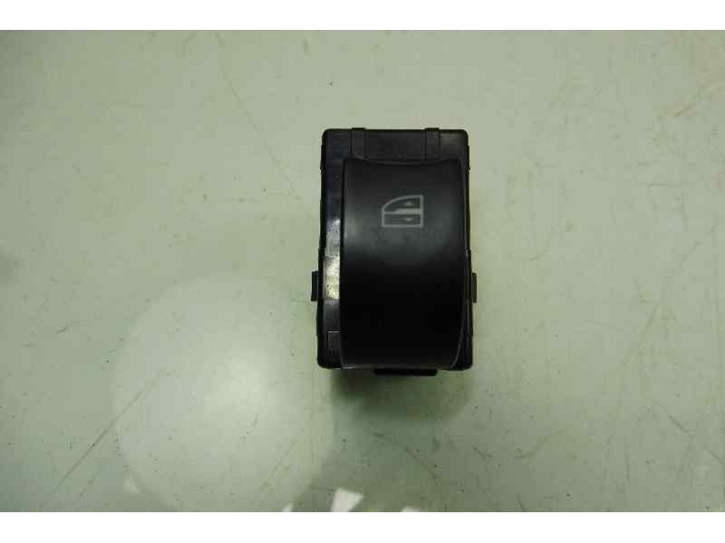 Recambio de mando elevalunas trasero izquierdo para renault koleos expression referencia OEM IAM 25411JY00A  