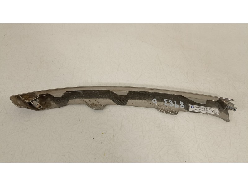 Recambio de moldura para kia optima concept referencia OEM IAM 86564D4000  