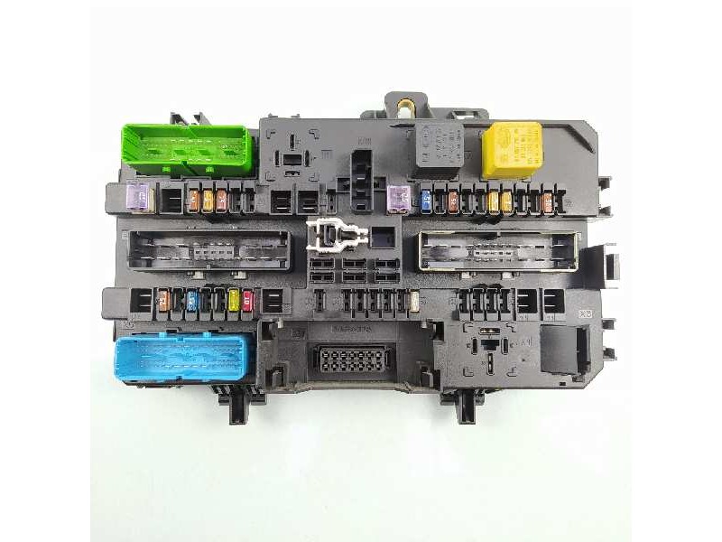 Recambio de caja reles / fusibles para opel astra h berlina enjoy referencia OEM IAM 13145017 5DK00866930 