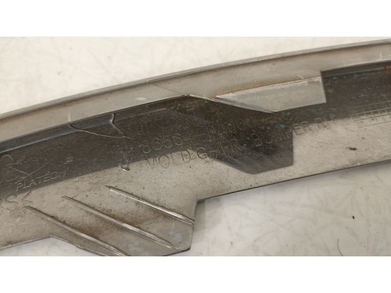 Recambio de moldura para kia optima concept referencia OEM IAM 86564D4000  