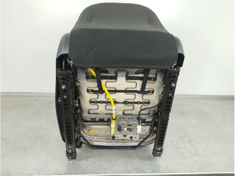 Recambio de asiento delantero izquierdo para kia stonic (ybcuv) drive referencia OEM IAM 123  