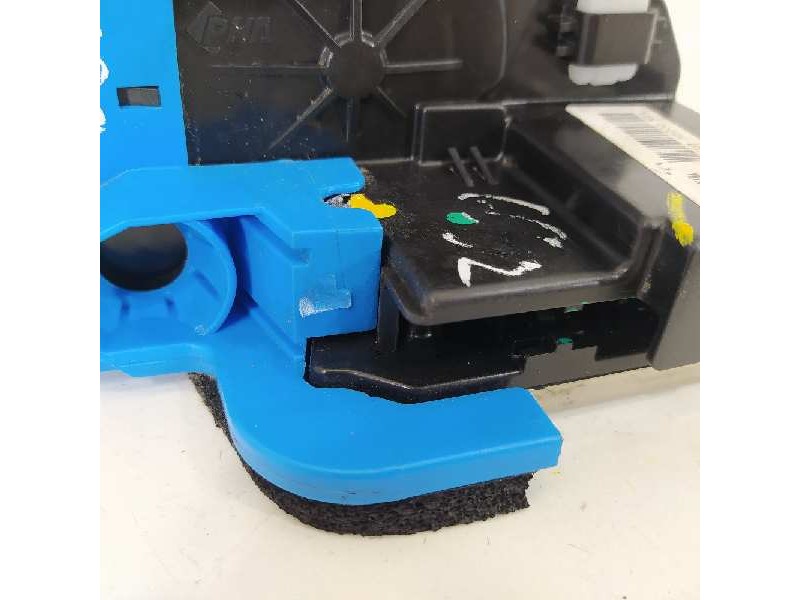 Recambio de cerradura puerta trasera derecha para hyundai i30 (gd) referencia OEM IAM 81420A6000  