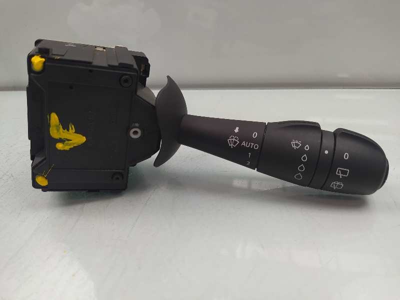 Recambio de mando limpia para renault clio iv dynamique referencia OEM IAM 255675887R  