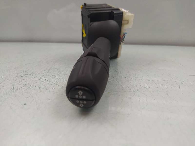 Recambio de mando limpia para renault clio iv dynamique referencia OEM IAM 255675887R  