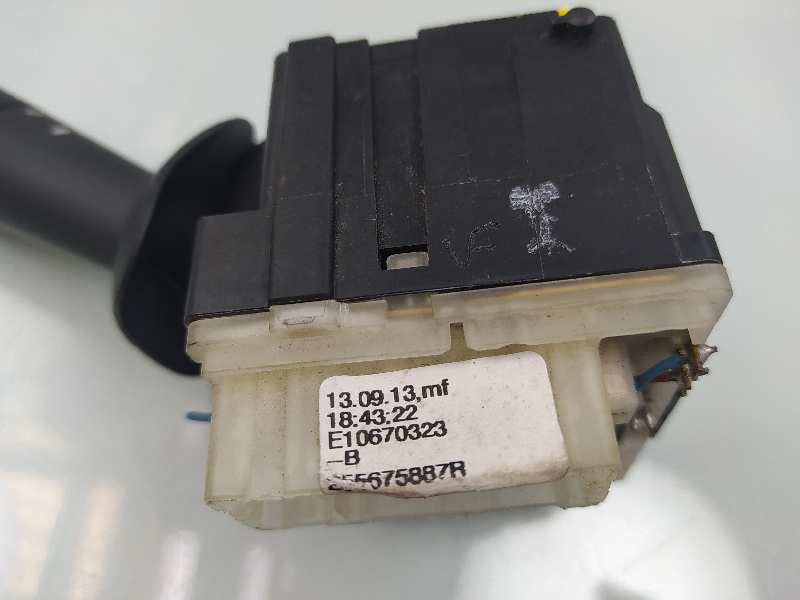 Recambio de mando limpia para renault clio iv dynamique referencia OEM IAM 255675887R  