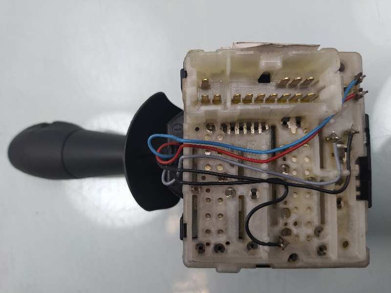 Recambio de mando limpia para renault clio iv dynamique referencia OEM IAM 255675887R  