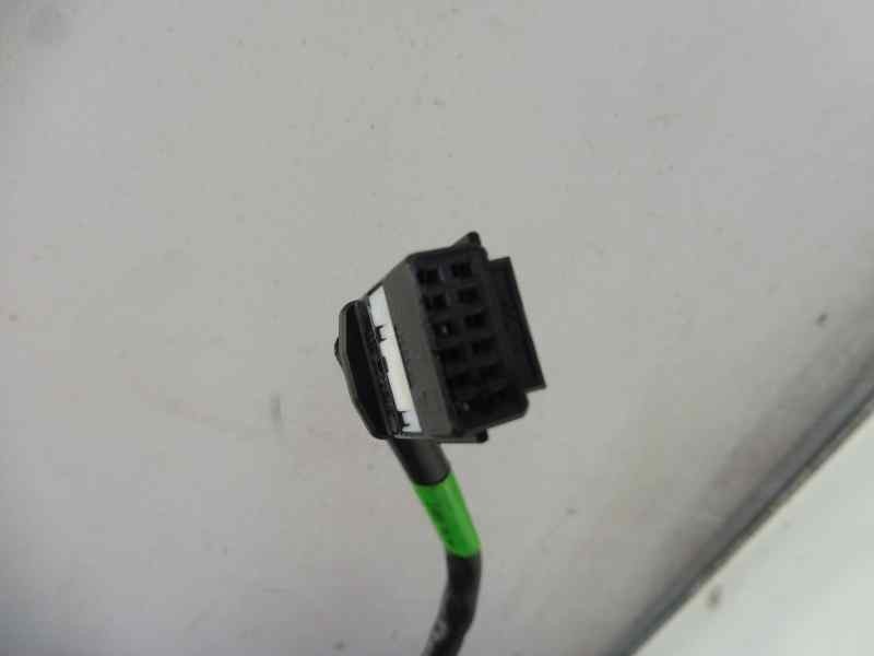 Recambio de retrovisor izquierdo para renault clio iv dynamique referencia OEM IAM 963025296R  