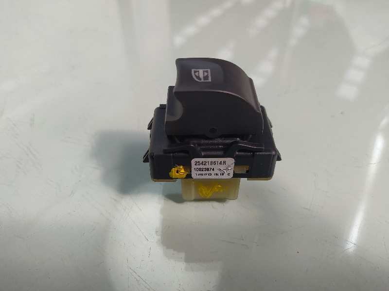 Recambio de mando elevalunas trasero izquierdo para renault clio iv dynamique referencia OEM IAM 254218614R  