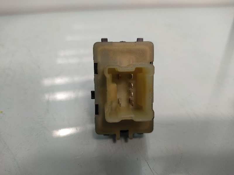 Recambio de mando elevalunas trasero izquierdo para renault clio iv dynamique referencia OEM IAM 254218614R  