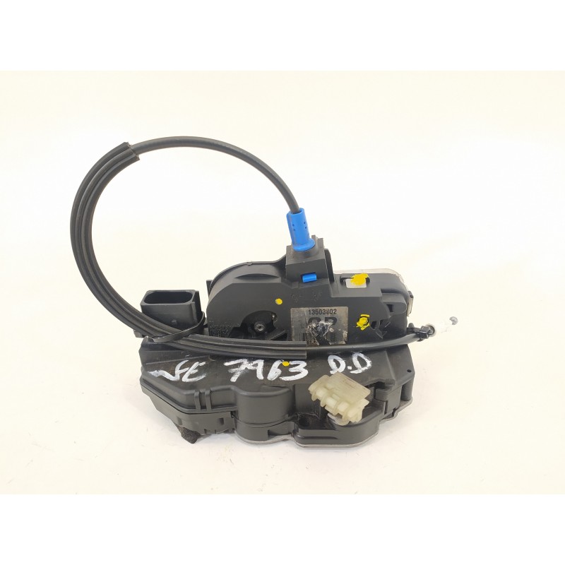 Recambio de cerradura puerta delantera derecha para opel astra j lim. selective business referencia OEM IAM 13503802  