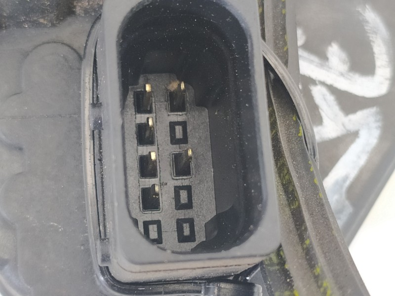 Recambio de cerradura puerta delantera derecha para opel astra j lim. selective business referencia OEM IAM 13503802  