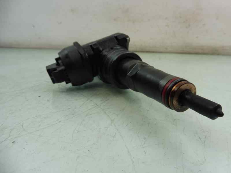 Recambio de inyector para volkswagen golf v berlina (1k1) sportline referencia OEM IAM 038130073AG 0414720215 