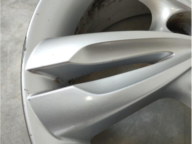 Recambio de llanta para hyundai ix35 classic 2wd referencia OEM IAM 529102S200  