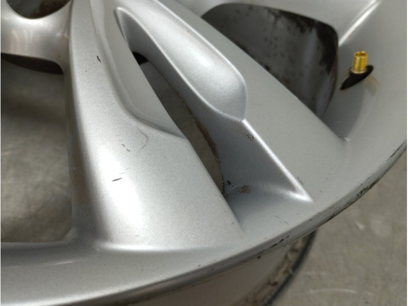 Recambio de llanta para hyundai ix35 classic 2wd referencia OEM IAM 529102S200  