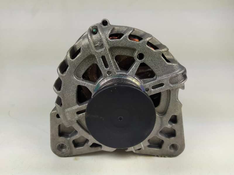 Recambio de alternador para renault megane iv berlina 5p limited referencia OEM IAM 231008040R 2613543A 2118017626