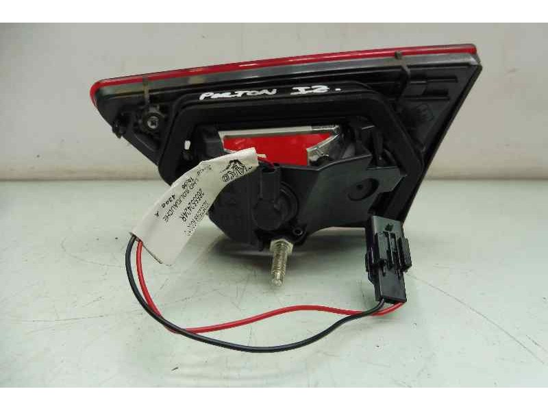 Recambio de piloto trasero izquierdo en porton para renault clio iv dynamique referencia OEM IAM 265552424R  