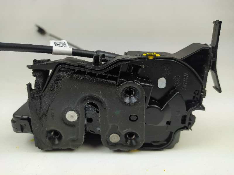 Recambio de cerradura puerta delantera derecha para renault megane iv berlina 5p limited referencia OEM IAM 805023183R 16943019A