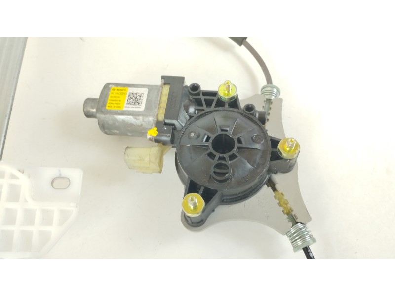 Recambio de elevalunas delantero derecho para kia stonic (ybcuv) drive referencia OEM IAM 82460H8000 F00S1W2196 
