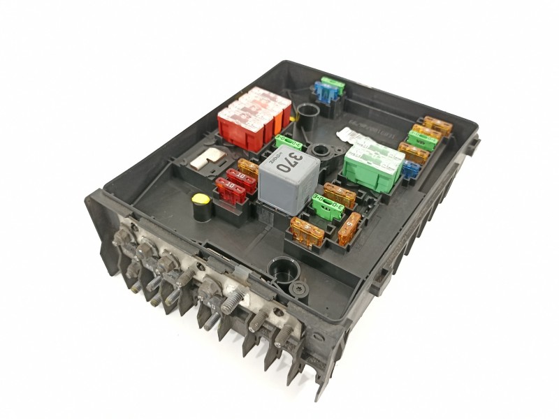 Recambio de caja reles / fusibles para skoda octavia berlina (1z3) active referencia OEM IAM 1K0937125A  