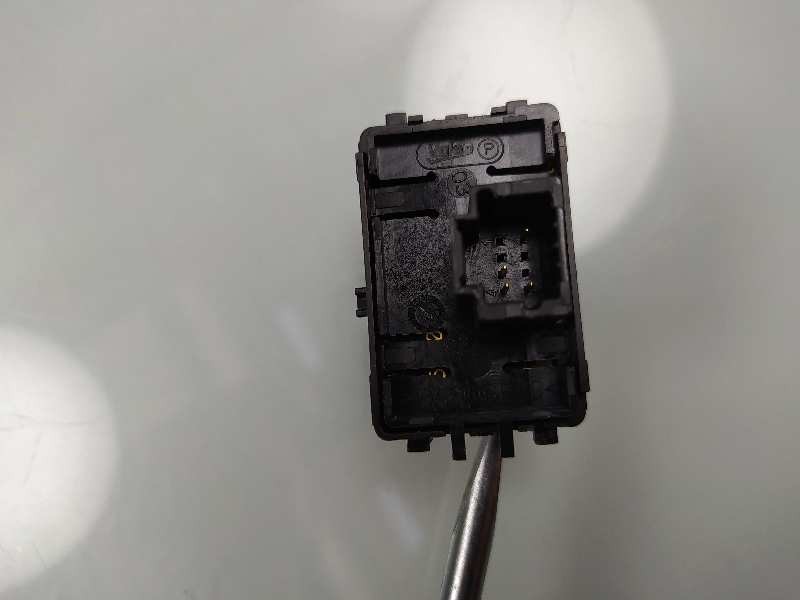 Recambio de mando elevalunas delantero derecho para renault megane iv berlina 5p limited referencia OEM IAM 254214896R  