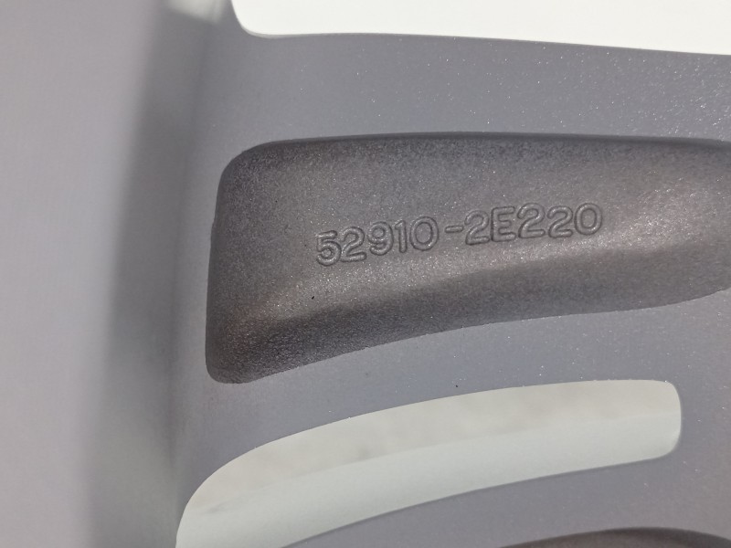 Recambio de llanta para hyundai tucson (jm) 2.0 crdi comfort (4wd) referencia OEM IAM 52910-2E220  