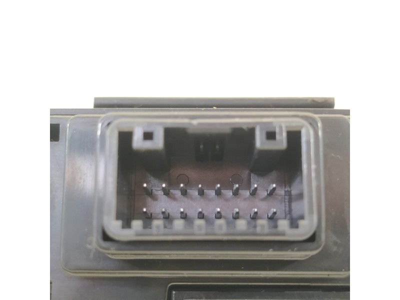 Recambio de warning para kia stonic (ybcuv) drive referencia OEM IAM 93790H8010 4D63611000 