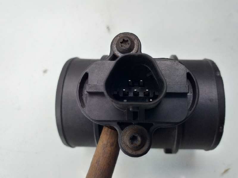 Recambio de caudalimetro para opel corsa d essentia referencia OEM IAM 13307079  