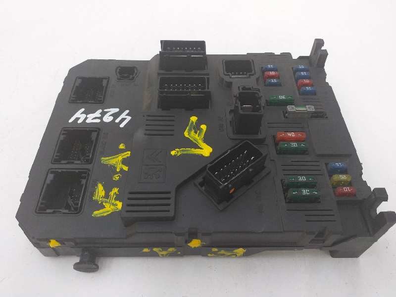 Recambio de caja reles / fusibles para peugeot 206 berlina xs referencia OEM IAM 9645747480 S118085210D 