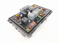 Recambio de caja reles / fusibles para opel astra j lim. selective business referencia OEM IAM 13318782 1110032AB C11000139 2
