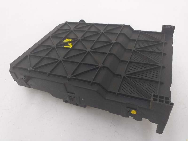 Recambio de caja reles / fusibles para peugeot 206 berlina xs referencia OEM IAM 9645747480 S118085210D 