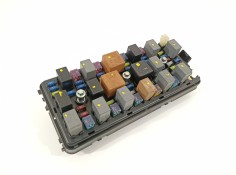 Recambio de caja reles / fusibles para opel antara cosmo 4x4 referencia OEM IAM 1388946  