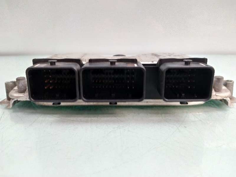 Recambio de centralita motor uce para peugeot 206 berlina xs referencia OEM IAM 9643218980 0261207477 