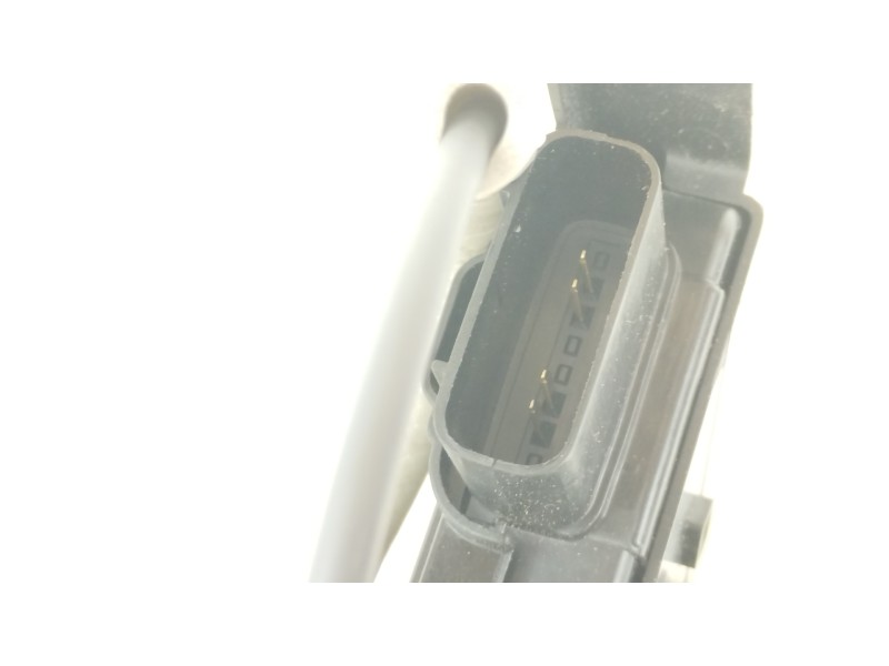 Recambio de cerradura puerta trasera derecha para kia stonic (ybcuv) drive referencia OEM IAM 81420H8010 814B0H8210 