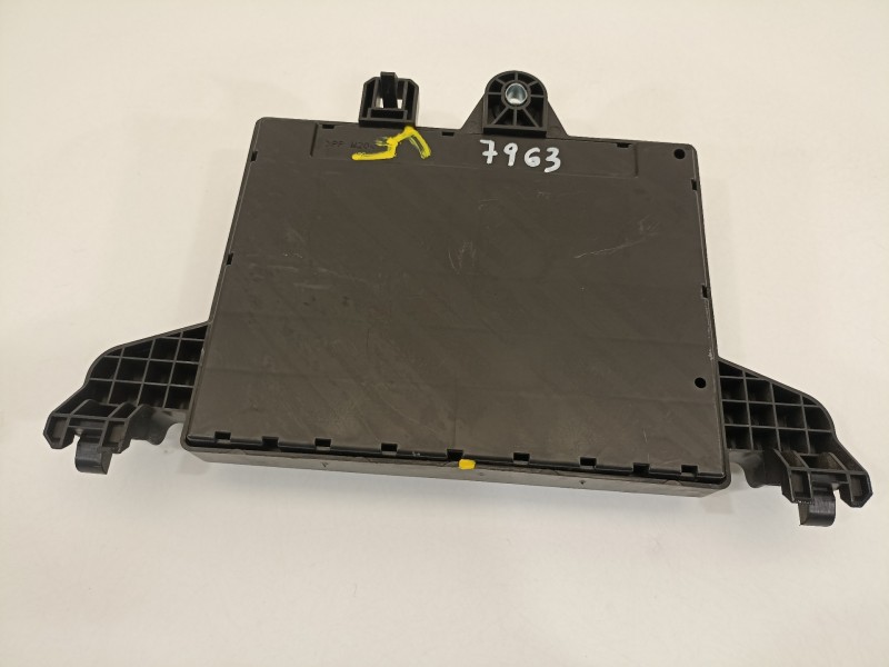 Recambio de caja reles / fusibles para opel astra j lim. selective business referencia OEM IAM 13302300 365927271 