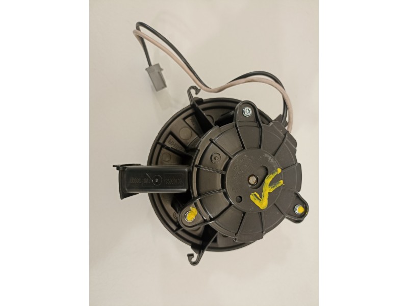 Recambio de ventilador calefaccion para opel astra j lim. selective business referencia OEM IAM U7253002  
