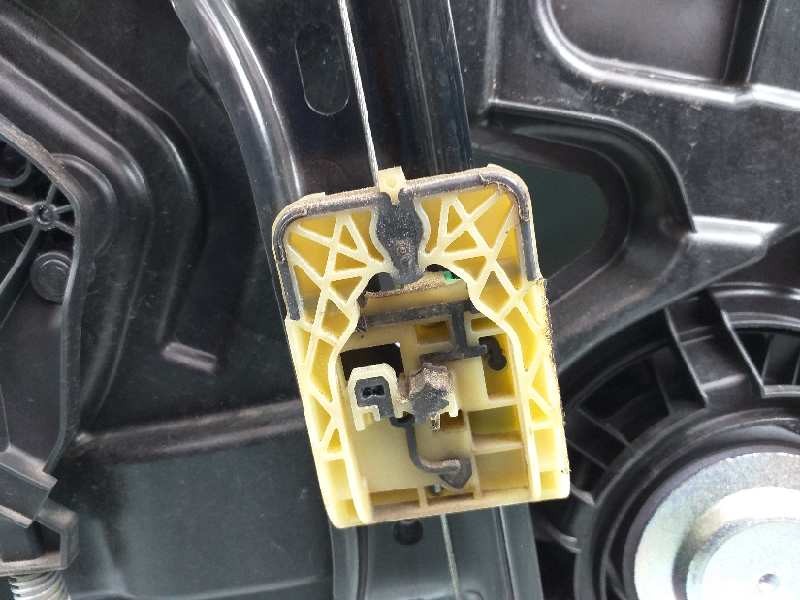 Recambio de elevalunas delantero derecho para volvo v40 r-design kinetic referencia OEM IAM 2892876 31276216 131101966269103