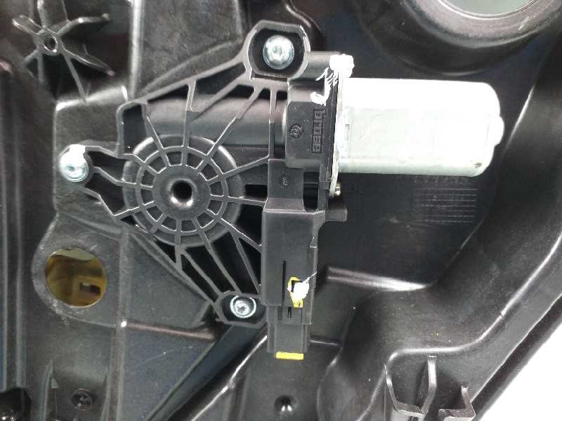 Recambio de elevalunas trasero derecho para volvo v40 r-design kinetic referencia OEM IAM 2892876 31276218 933435