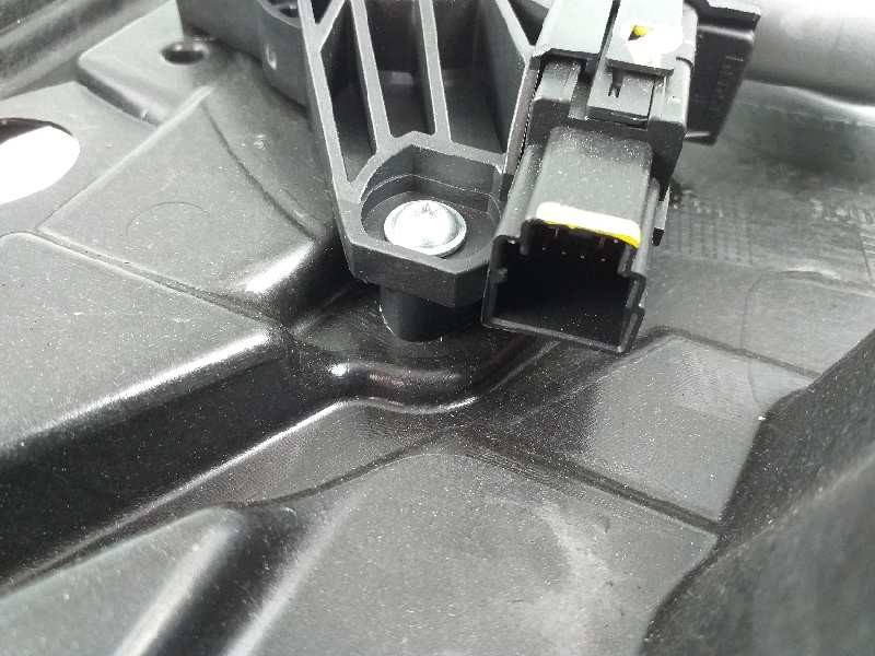 Recambio de elevalunas trasero derecho para volvo v40 r-design kinetic referencia OEM IAM 2892876 31276218 933435