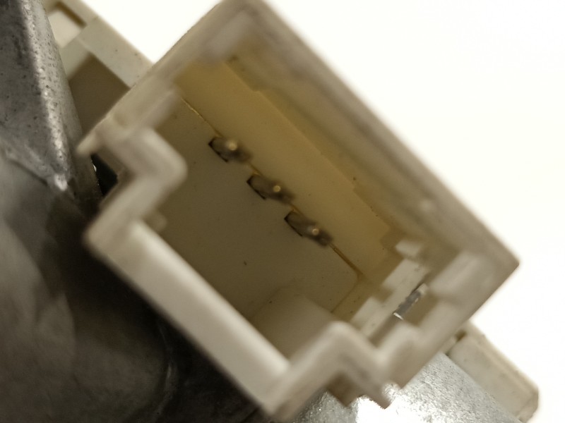 Recambio de motor limpia trasero para dacia duster ambiance 4x2 referencia OEM IAM 8200734582  