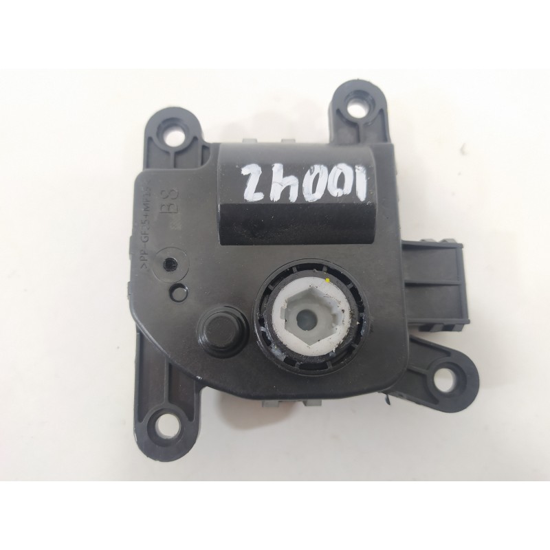 Recambio de motor apertura trampillas climatizador para kia stonic (ybcuv) drive referencia OEM IAM H400730881  