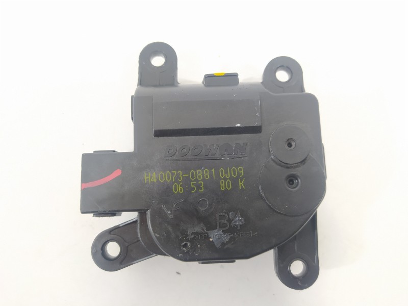 Recambio de motor apertura trampillas climatizador para kia stonic (ybcuv) drive referencia OEM IAM H400730881  