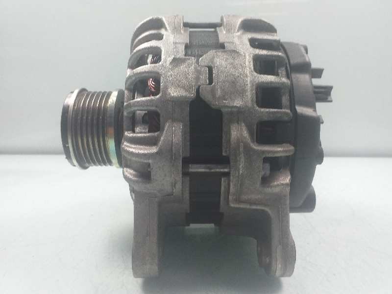 Recambio de alternador para dacia dokker express ambiance referencia OEM IAM 231002949R  