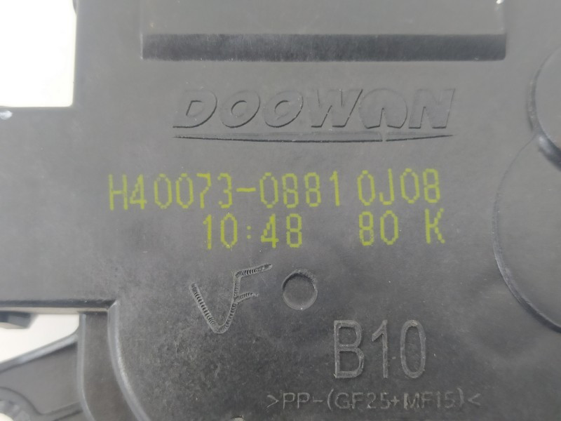 Recambio de motor apertura trampillas climatizador para kia stonic (ybcuv) drive referencia OEM IAM H400730881  