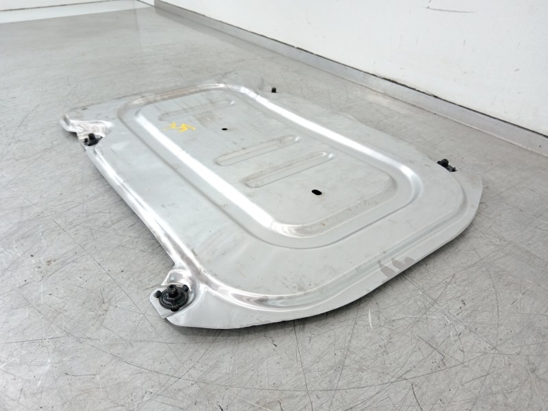 Recambio de cubrecarter para seat ibiza (kj1) style go referencia OEM IAM 2Q0825229B  