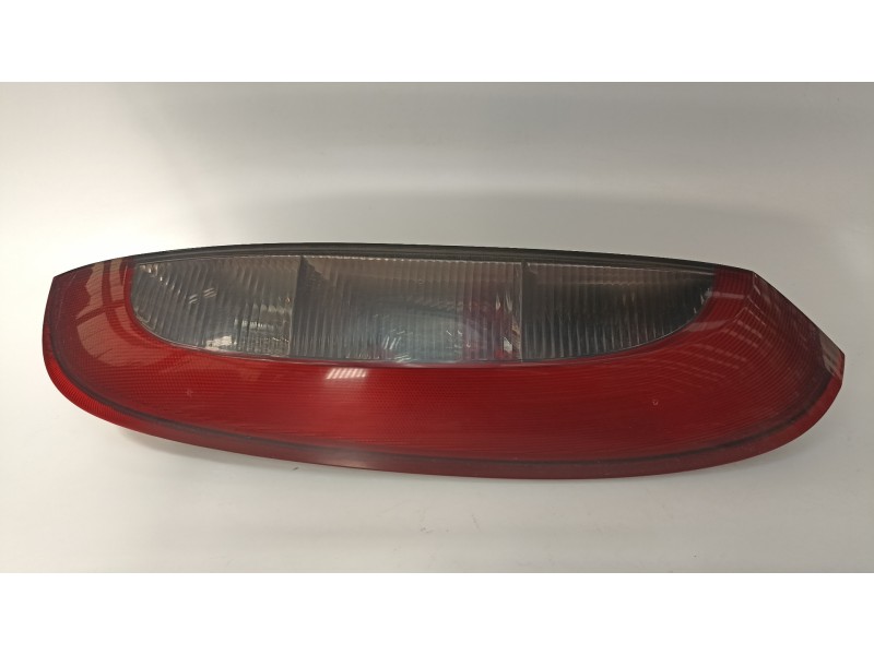 Recambio de piloto trasero derecho para opel corsa c club referencia OEM IAM   